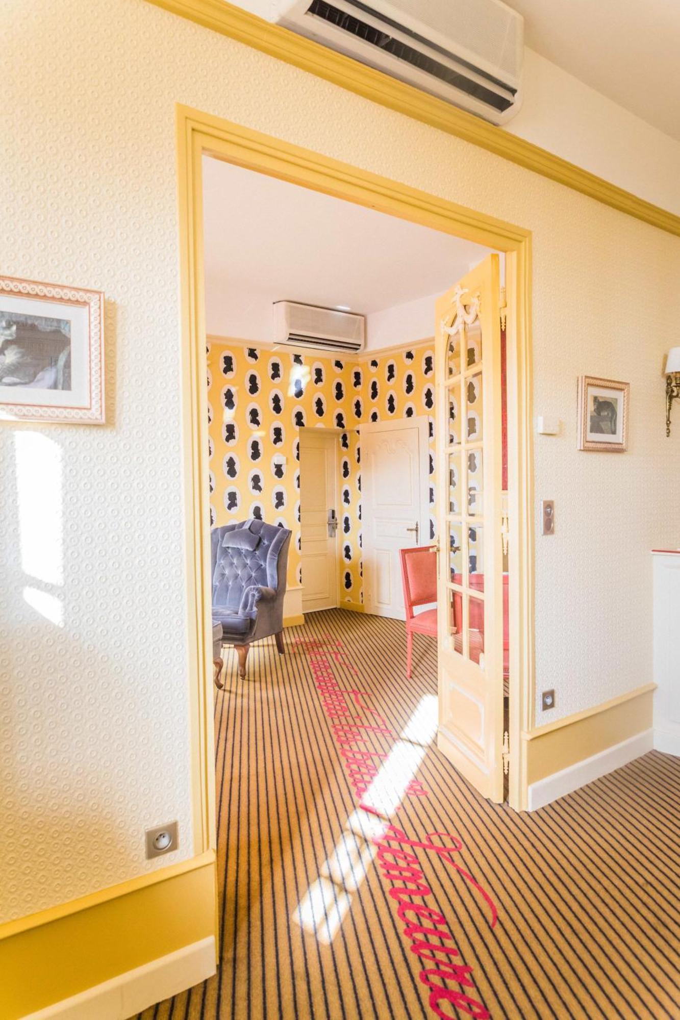 Chateau De Castel Novel Boutique Hotel Varetz Dış mekan fotoğraf